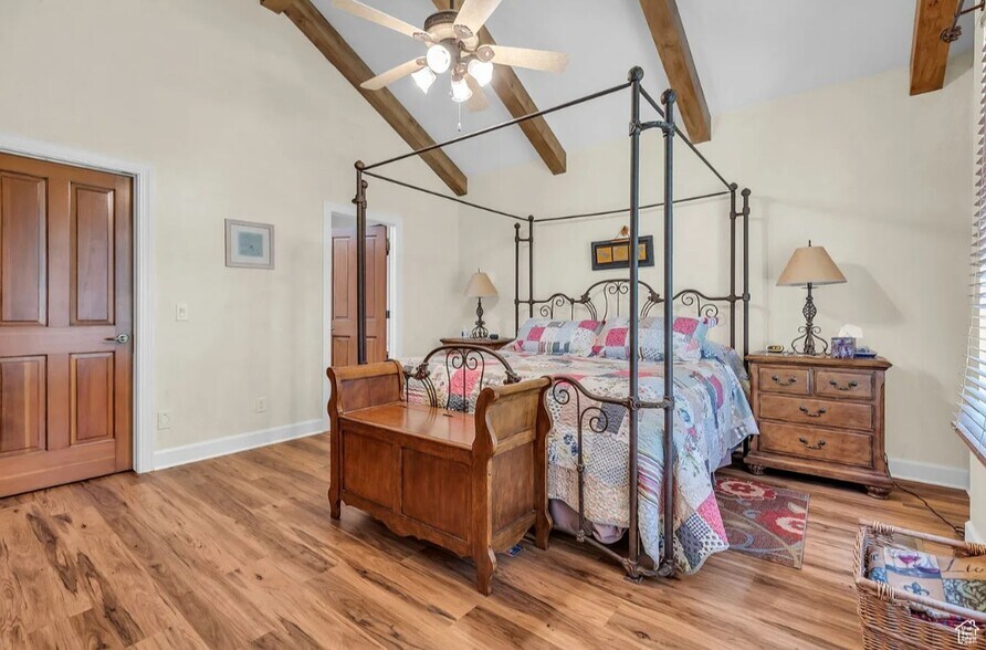 Building Photo - 77 W Village Ct