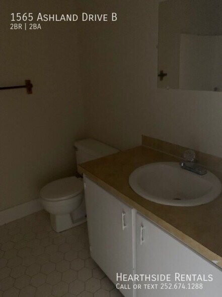 Building Photo - 1565 Ashland Dr