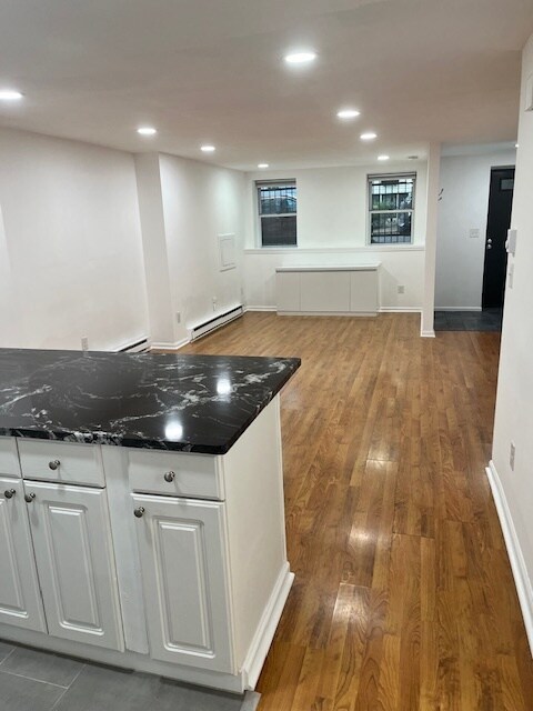 Building Photo - 303 Hudson Ave