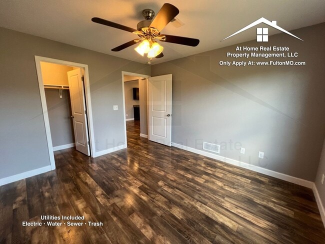 Building Photo - 301 E St Eunice Rd