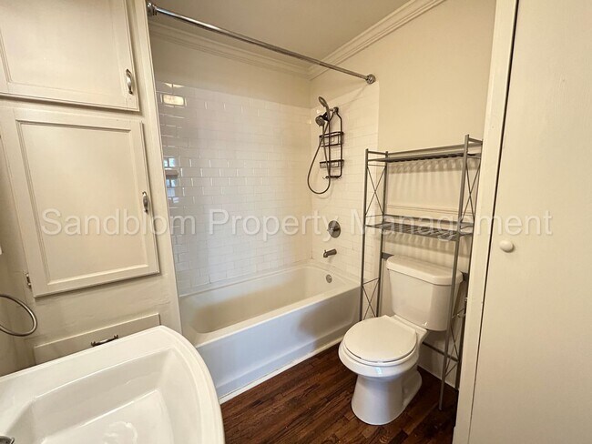 Building Photo - FOR LEASE | University of Tulsa | Available Now