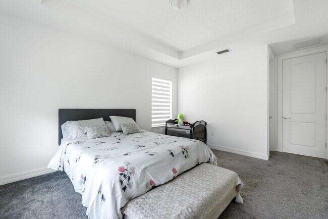 Building Photo - 6082 Carre Wy