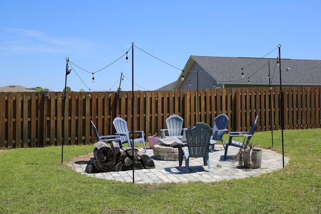 Building Photo - 6342 Red Pepper Dr