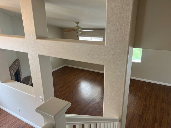 Building Photo - Murrieta 4 Bedroom