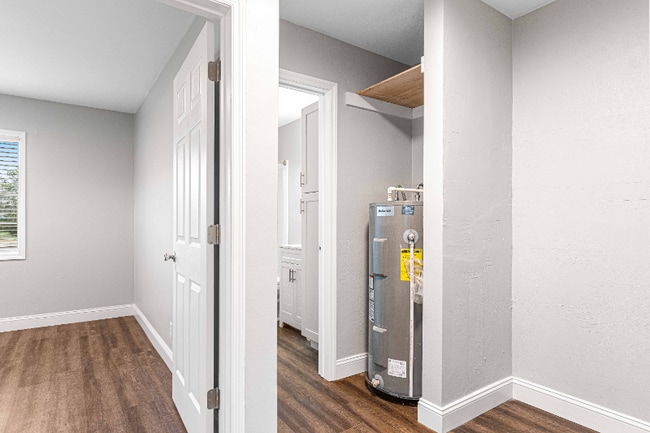 Building Photo - 4460 Old Mission Rd