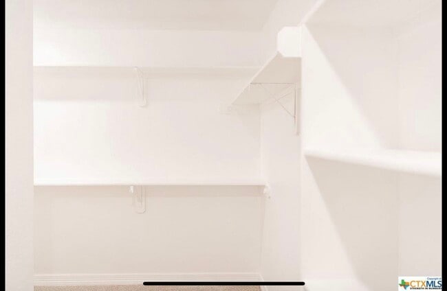 Building Photo - 2613 Crystal Ann Dr