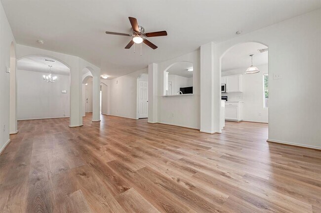 Building Photo - 446 Laurel Sage Dr