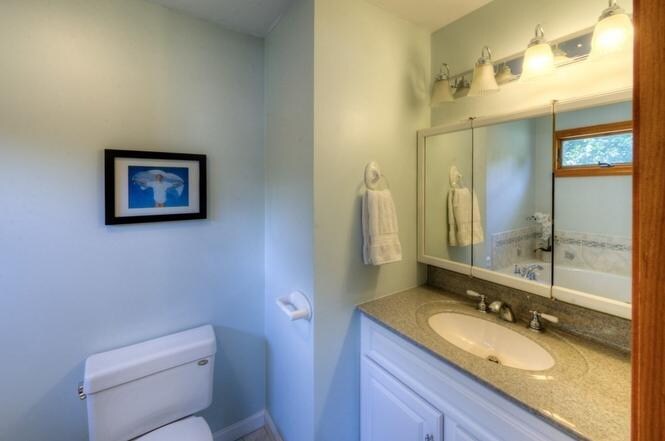 Building Photo - 20 Falcon St