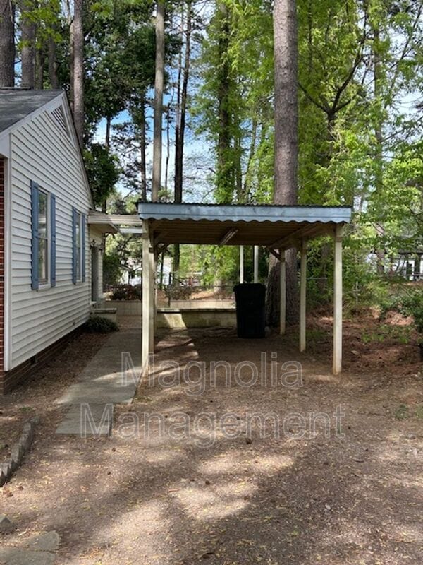 Building Photo - 930 Buckhorn St