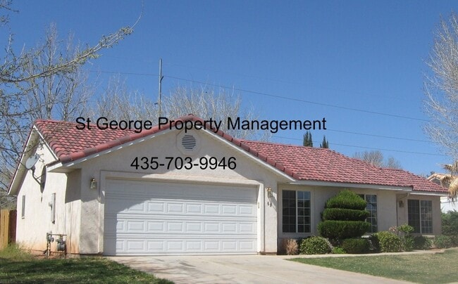 Primary Photo - Beautiful Home in the Paradise Vista Subdi...