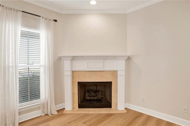 Building Photo - 6035 Magnolia Pl E