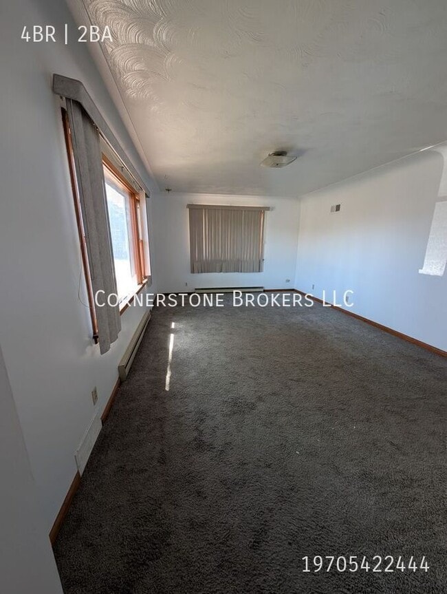 Building Photo - 509 Ensign St