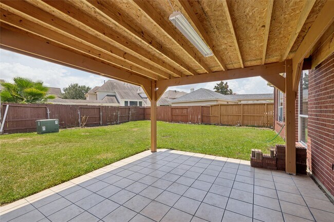 Building Photo - 6414 Pinewood Trace Ln