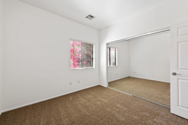Building Photo - 30595 Sierra Pl