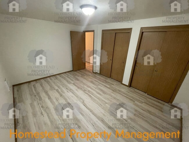 Building Photo - 659