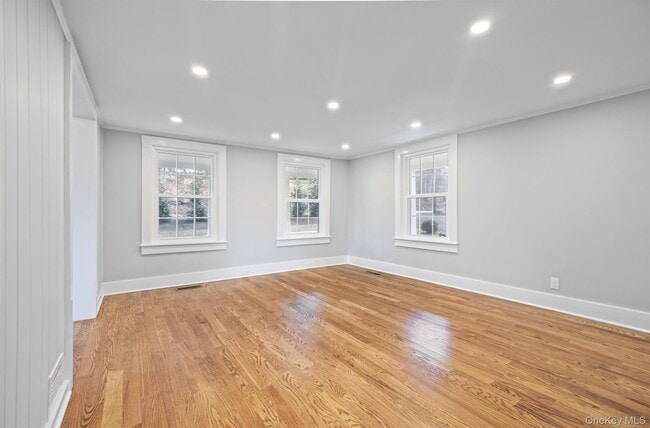 Building Photo - 6 Starr Ridge Rd