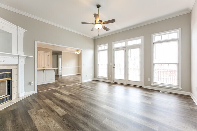 Building Photo - 3-Bedroom Home in Simpsonville, SC