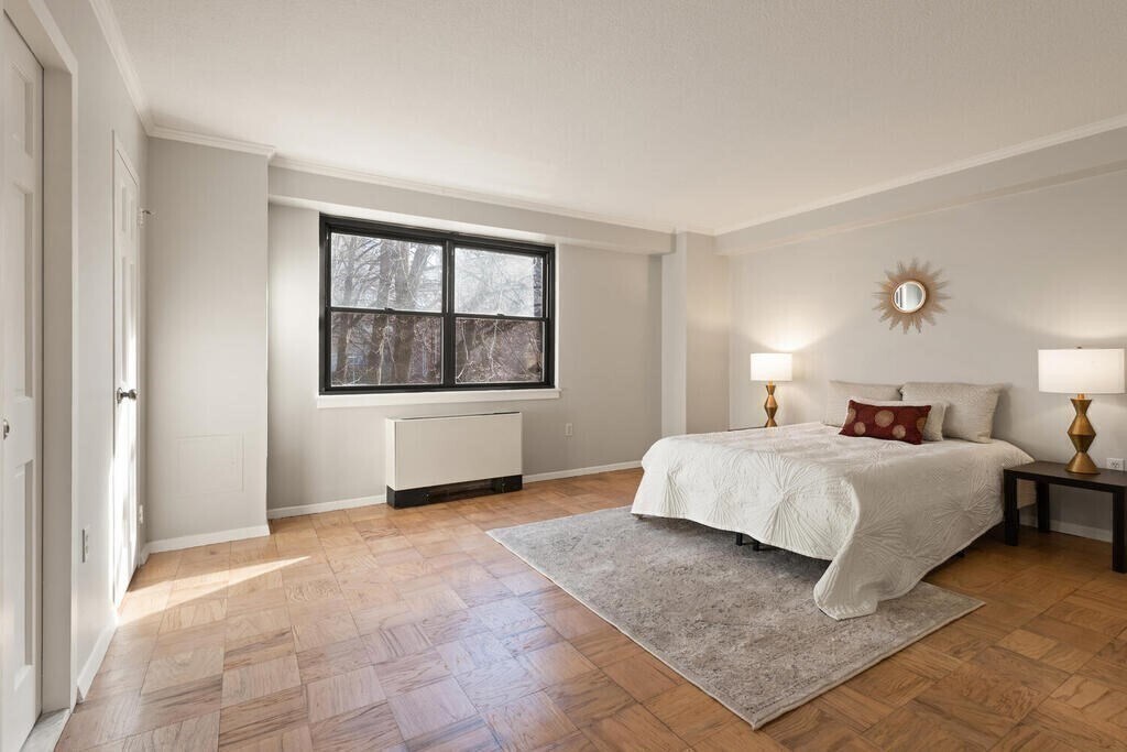 Building Photo - 2 Hawthorne Pl