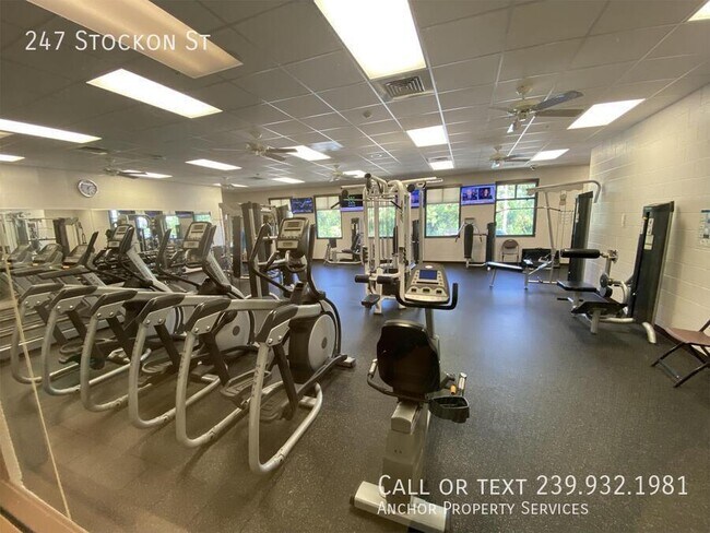 Building Photo - 247 Stockon St-