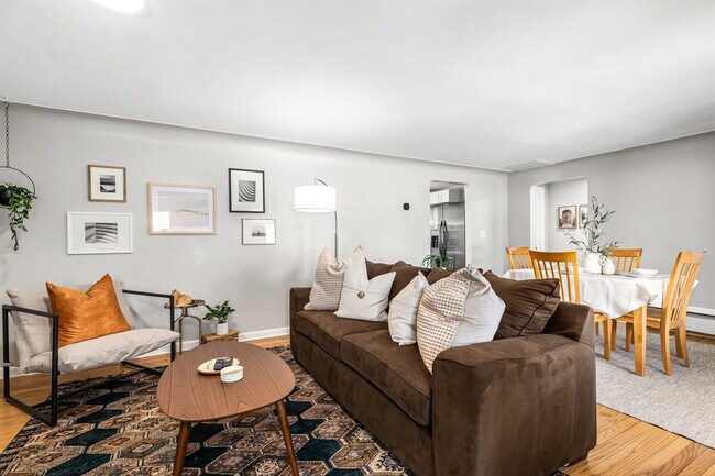 Building Photo - 8254 Mary Ann Ave