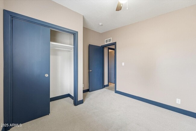 Building Photo - 1102 N April Cir