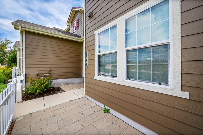 Building Photo - $2,340.95 with $300 off the first month's rent, 2 Beds, 2.5 Baths, Captivating Home in Colorado S...
