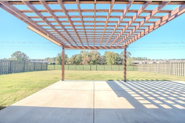 Building Photo - 14145 Lannister Ln