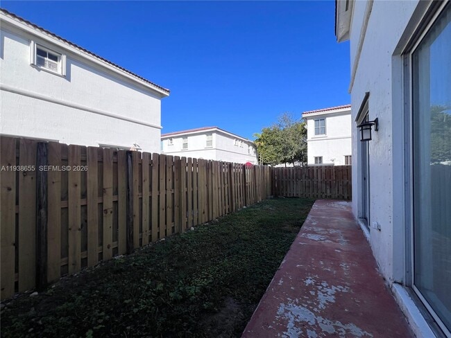 Building Photo - 15549 SW 40th St