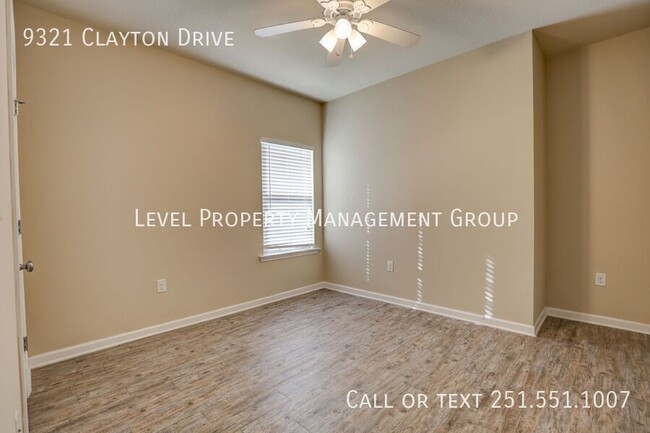 Building Photo - 9321 Clayton Dr