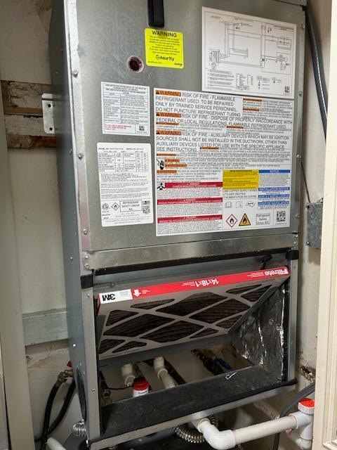 Building Photo - 200 Lake Carol Dr