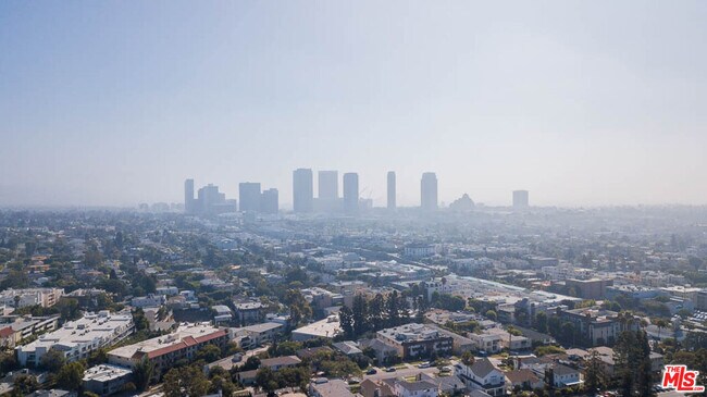 Building Photo - 1621 Malcolm Ave