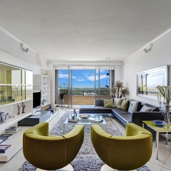 Building Photo - 151 Crandon Blvd