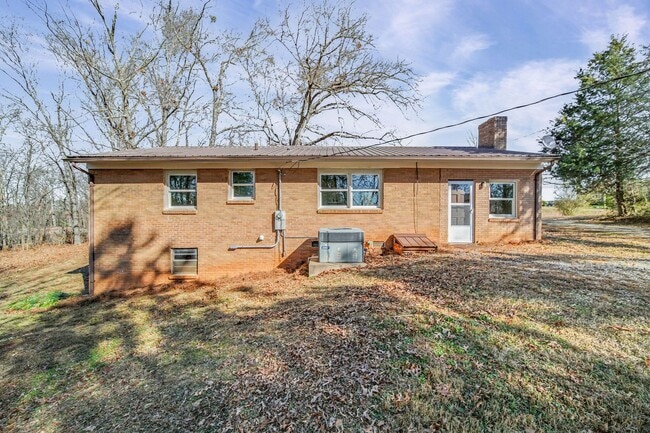 Building Photo - 2 Bedroom/2 Bath Home in Polkton