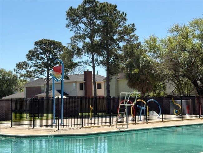 Building Photo - 17402 Eastwood Cir