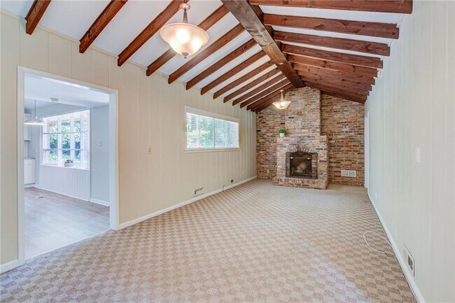 Building Photo - 1112 Franklin Cir NE