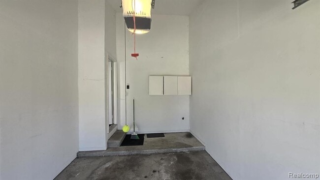 Building Photo - 41786 Primrose Dr