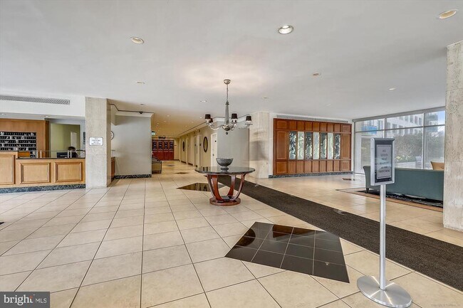 Primary Photo - 10401 Grosvenor Pl