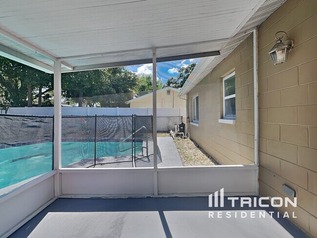 Building Photo - 12475 Del Verde Dr
