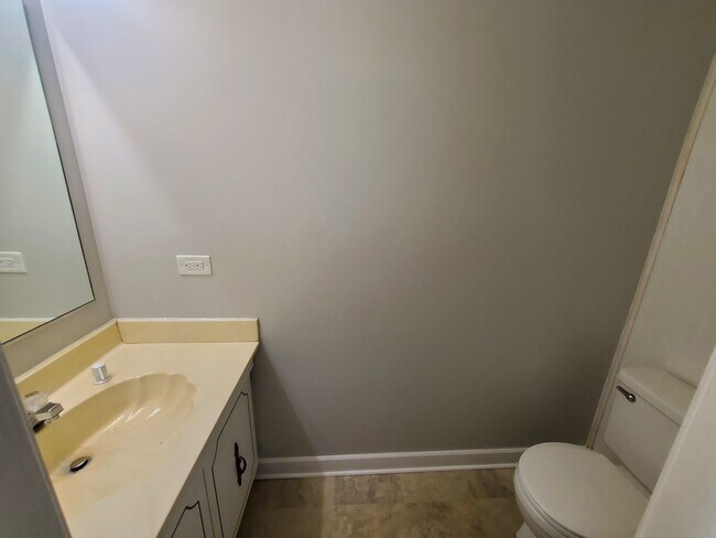 Building Photo - 4572 Provincetown Dr