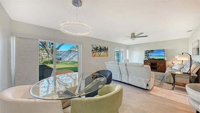 Building Photo - 131 Whispering Sands Cir