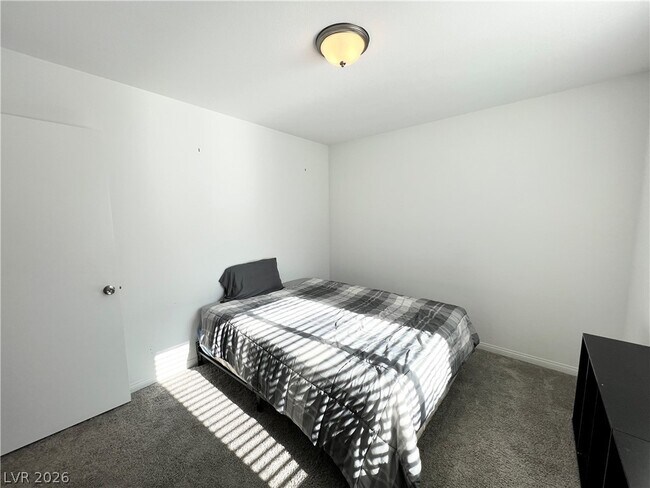 Building Photo - 5276 Sherwood Frst Ln