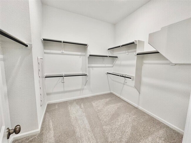 Building Photo - 18330 Tiger Flowers Dr