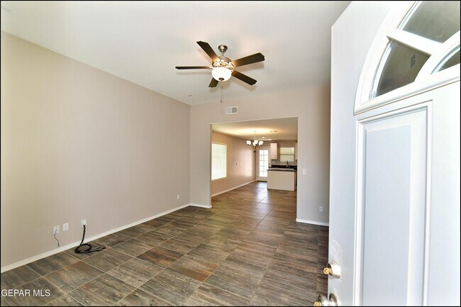 Building Photo - 963 Aircoupe Way