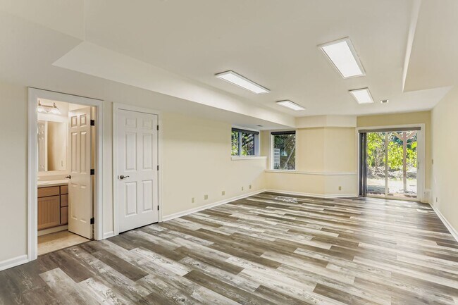 Building Photo - 4bd/3.25ba Kirkland house