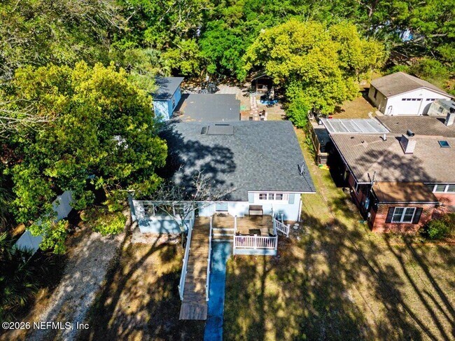 Building Photo - 719 S Shores Rd