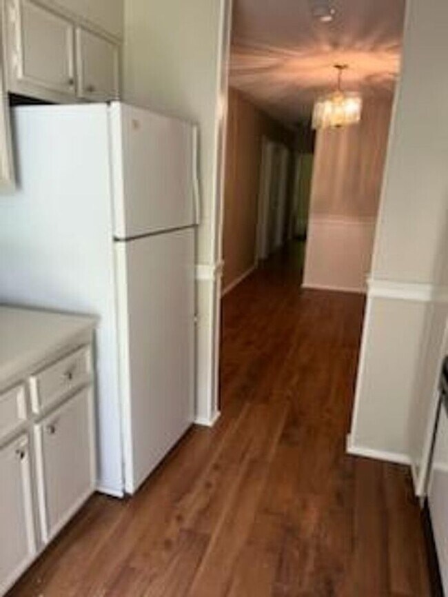 Building Photo - 3 Bedroom townhome in Snellville