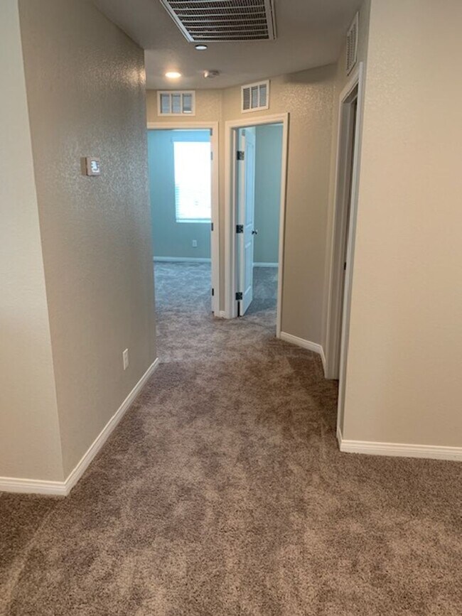 Building Photo - COMING SOON! NICE 4 BEDROOM HOME IN CENTENNIAL HILLS-NORTHWEST AREA!!!