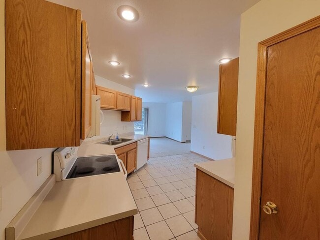 Building Photo - 6913 Feith Ave