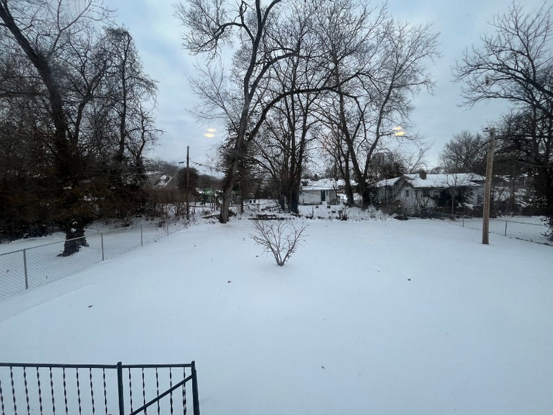 Building Photo - 2505 Crescent Ave