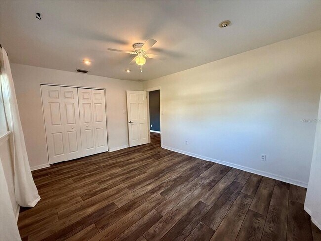 Building Photo - 2126 Craft Ln